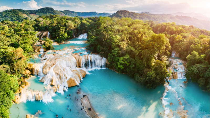 turismo vacanze Messico acque azzurre cascate Chiapas piscina naturale