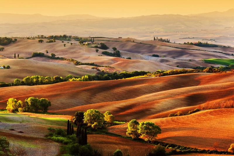 alba sui colli toscana campagna 