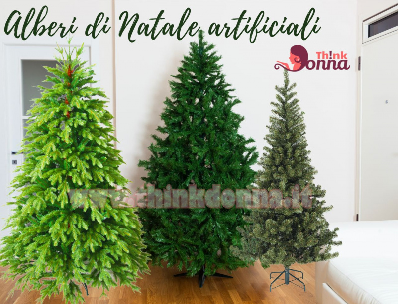 bellissimi alberi sintetici artificiali finti abeti su parquet di casa