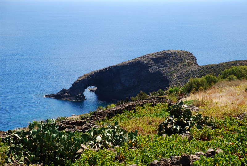 pantelleria natura vista mare arco elefante