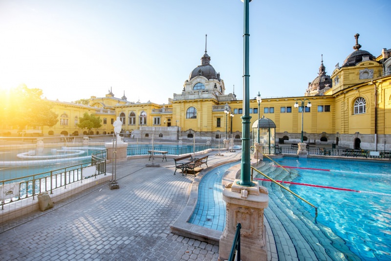  bagni termali di Szchenyi budapest piscine all'aperto