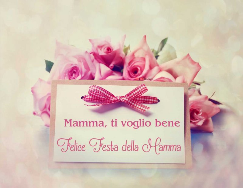 festa della mamma biglietto auguri scritta rose rosa