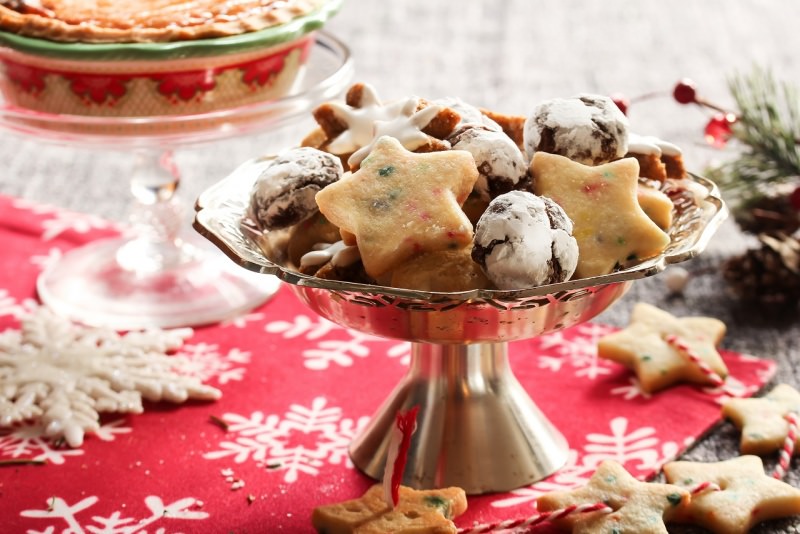 biscotti natalizi fatti in casa decorazioni natale vassoio alzatina