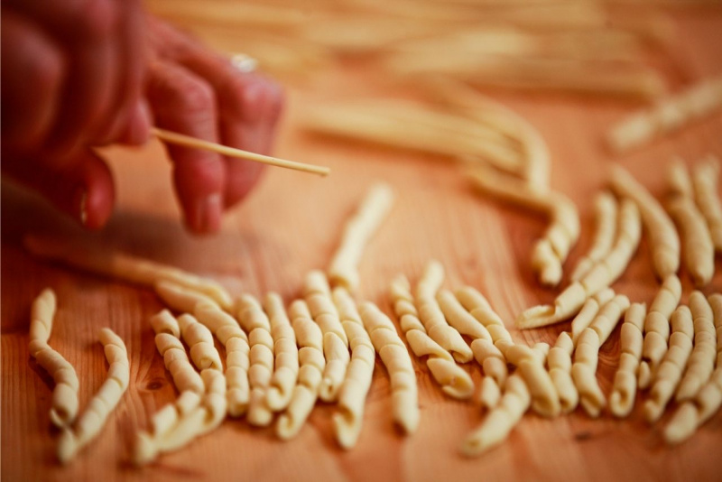 pasta fresca siciliana fatta a mano busiate