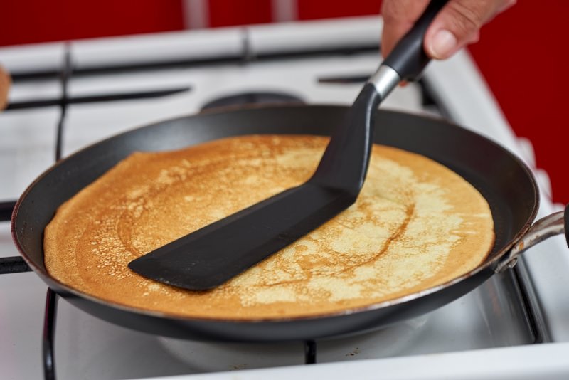 preparazione crpes dorata padella