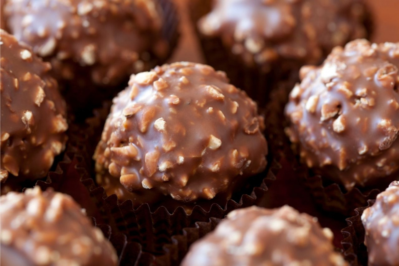 cioccolatini italiani tipo Ferrero Rocher fai da te fatti in casa