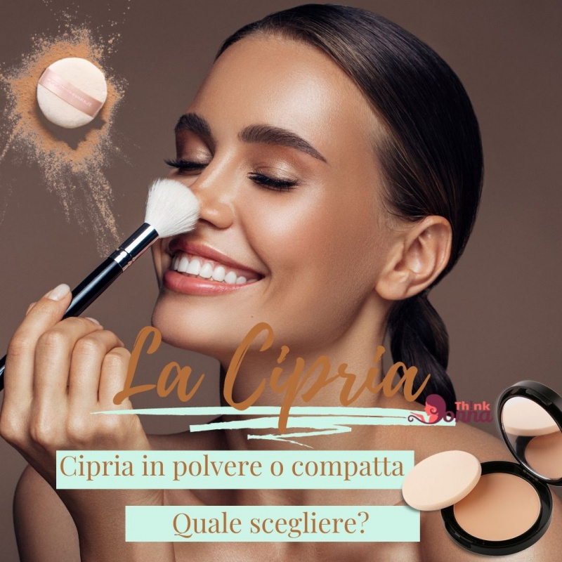 viso bella donna al trucco sorriso pennello cipria spugna pennello