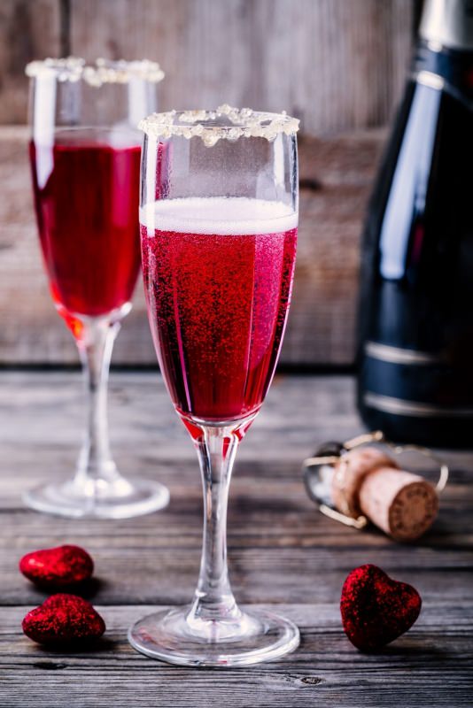 cocktail champagne e mirtilli rossi ricetta san valentino