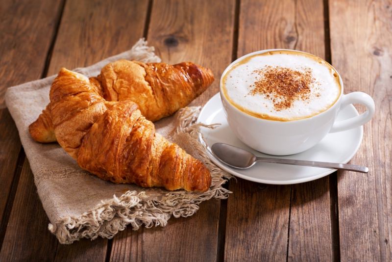 brioche cappuccino cornetti croissant