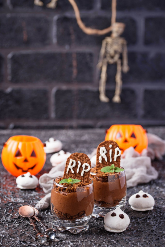 bicchieri cioccolata dolci Halloween forma di lapide