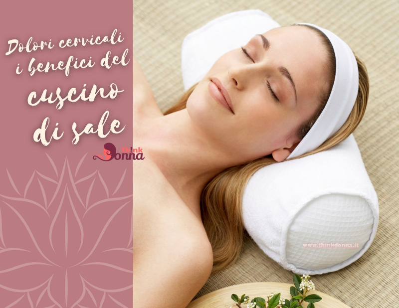 viso bella donna bionda cuscino cervicale 