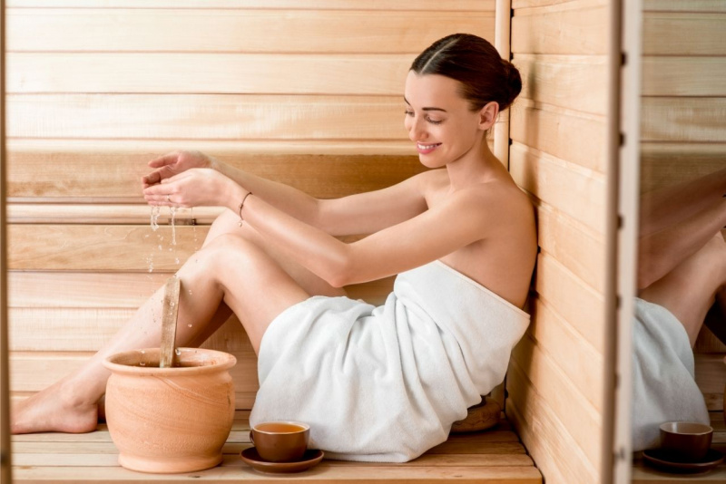 salute benesse sauna finlandese donna telo spugna acqua 