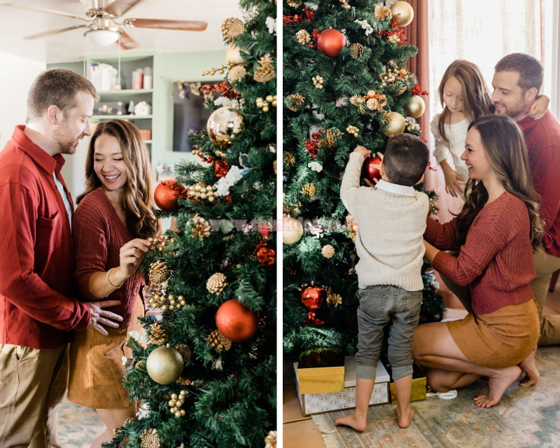 decorazione natalizia fatta in famiglia mamma donna capelli lunghi castani sorriso pap uomo barba figli bambino bambina decorano albero rosso oro