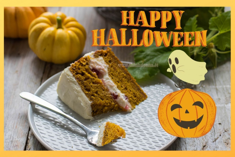 scritta happy halloween fetta pumpkin cake zucche fetta su piatto forchetta