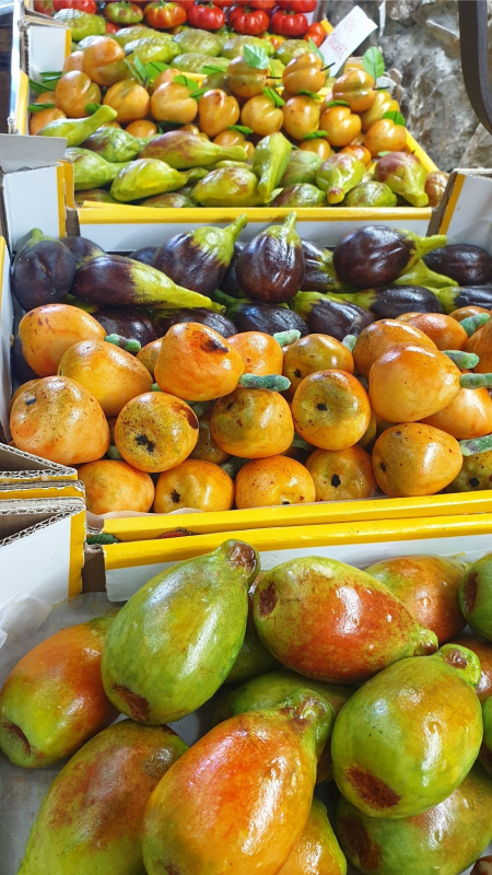 frutta martorana scaffale supermercato negozio