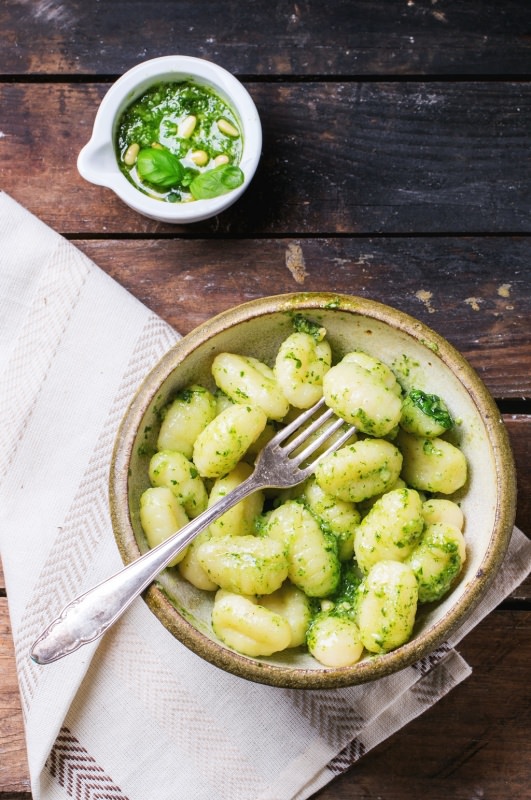 gnocchi al pesto alla genovese piatto pronto 