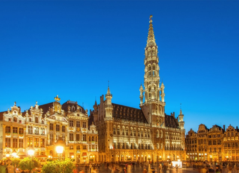 Bruxelles grand place piazza luci