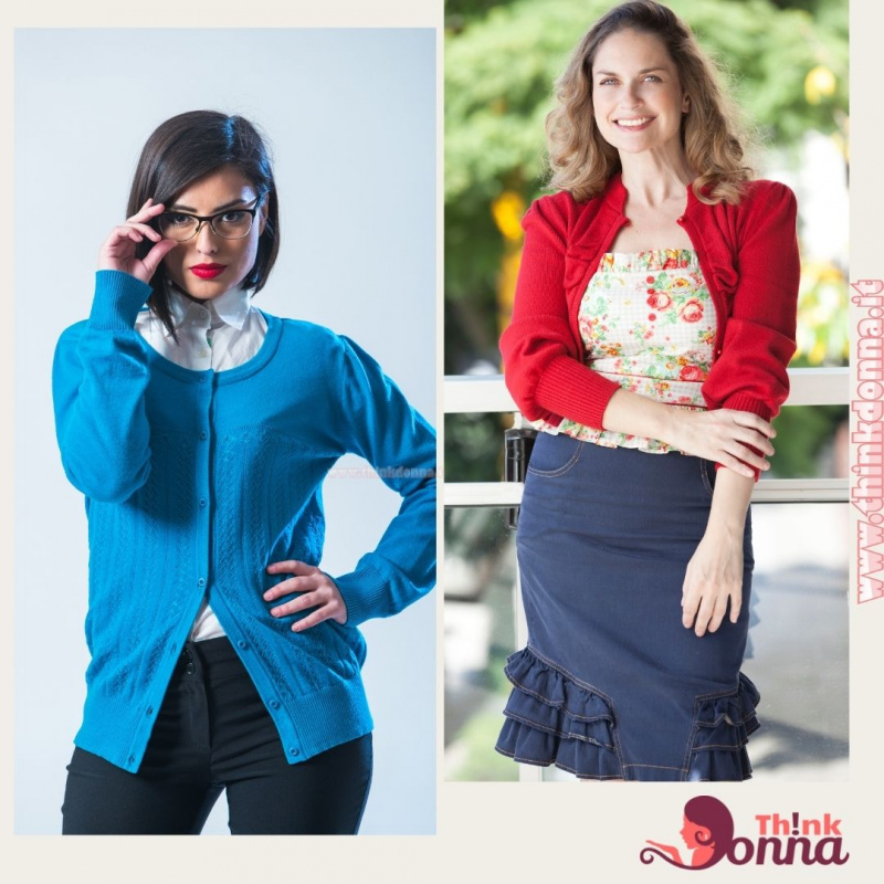 bella donna occhiali cardigan azzurro pantalone nero capelli biondi cardigna corto rosso top fiori gonna jeans volant