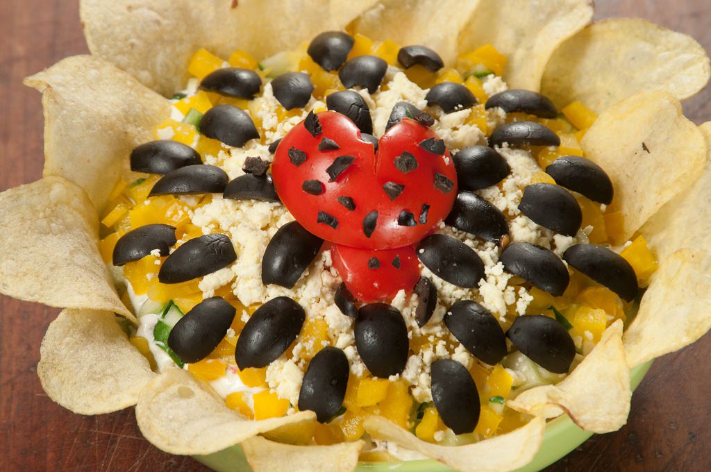 Insalata Girasole Ricetta Antipasto mousse patate tonno olive nere patatine Pringles