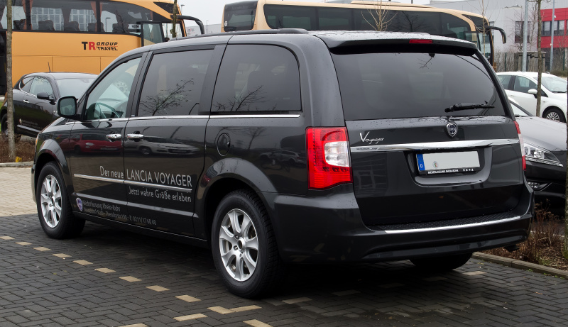 automobile Lancia Voyager 