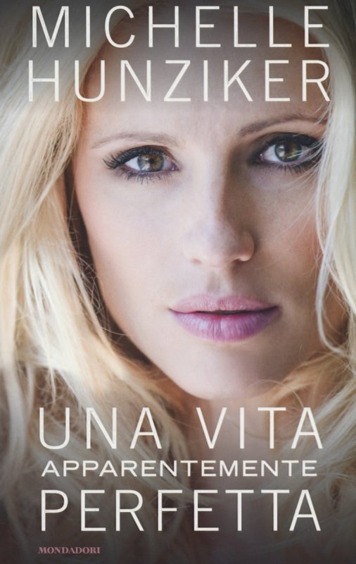 Quale libro regalare a Natale? a lei donna libri copertina libro una vita apparentemente perfetta di michelle hunziker lettura donne 