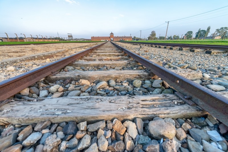 linea ferroviaria ingresso campo di sterminio di Auschwitz-Birkenau