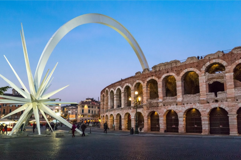 stella cometa verona natale piazza Bra mercatini