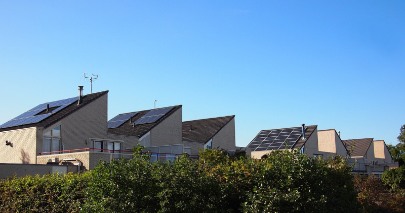 case con pannelli fotovoltaici sui tetti