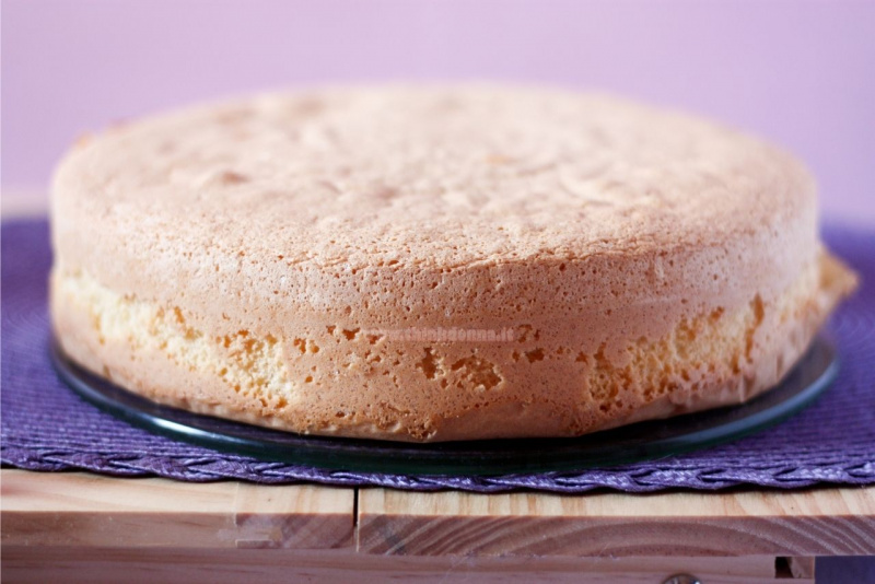 torta pronta dolce pan di spagna