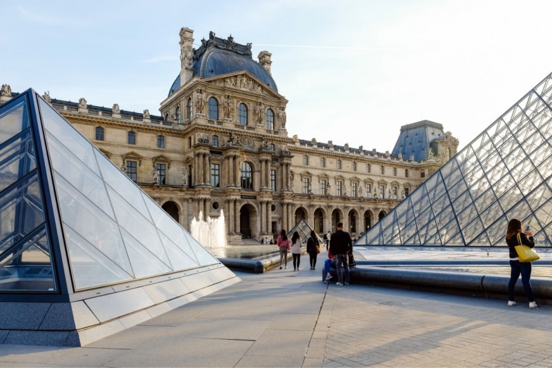 Parigi museo Louvre