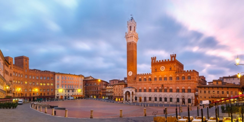 Siena piazza del popolo mattino