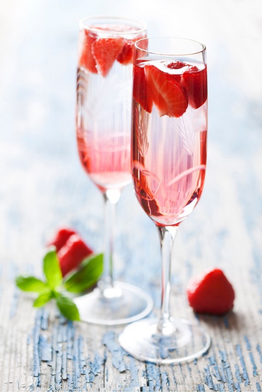 pink cocktail champagne rosa fragole