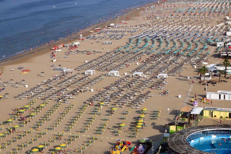 Rimini spiaggia riviera Romagna mare adriatico