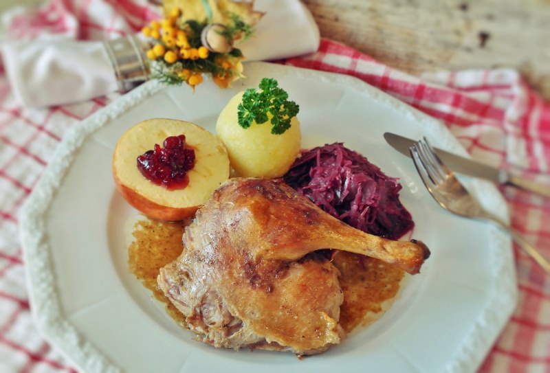 Ricetta | Secondi di Natale | Arrosto Anatra Ripiena al Forno piatto pronto contorno patate 