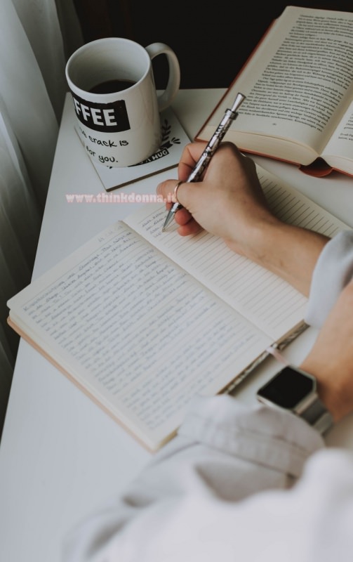 scrittura a mano penna quaderno corsivo tazza caff hobby restare a casa