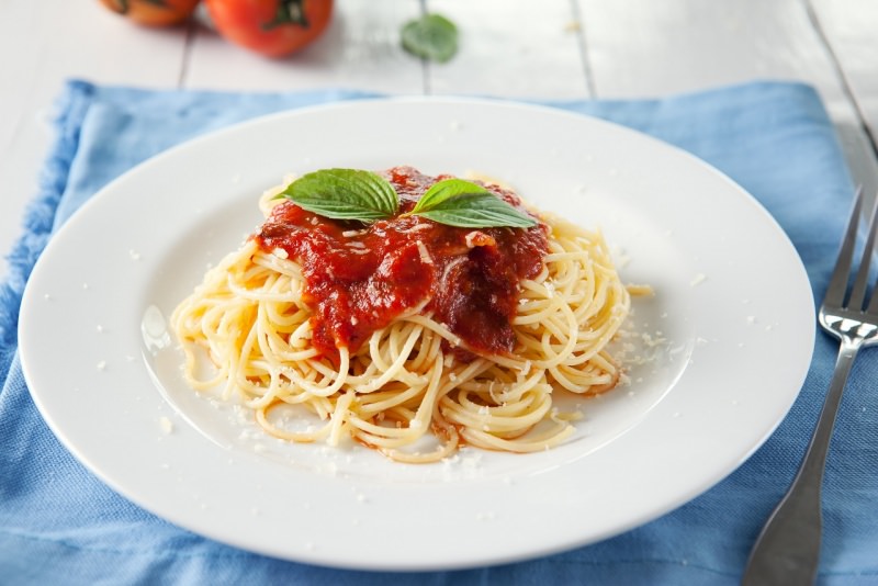 primo piatto spaghetti sugo pomodoro basilico pastasciutta