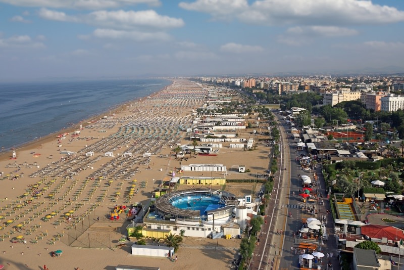 spiaggia di Rimini romagna mare lido