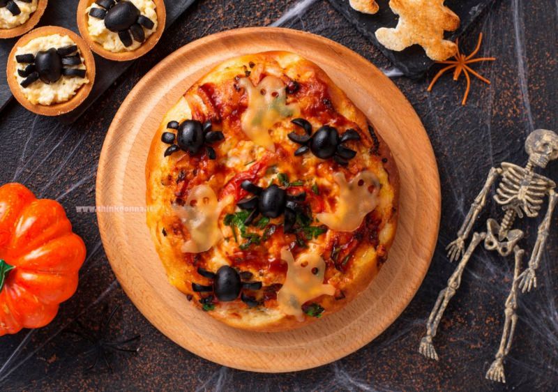 spider pizza halloween ragni scheletro ricetta