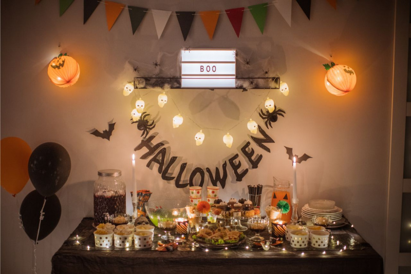 tabella luminosa boo luci palloncini nero decorazioni Halloween cibo scritta dolci salati