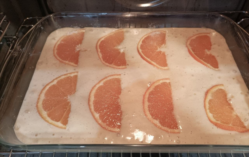 impasto torta fette arancia fresca pirofila rettangolare pyrex forno