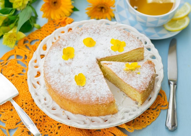 torta margherita fiori giallo arancione dolce