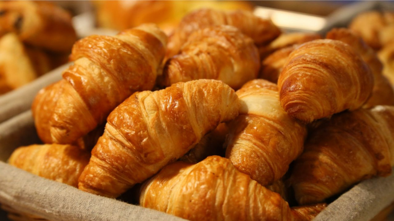 cornetto croissant ripieno fatto in casa