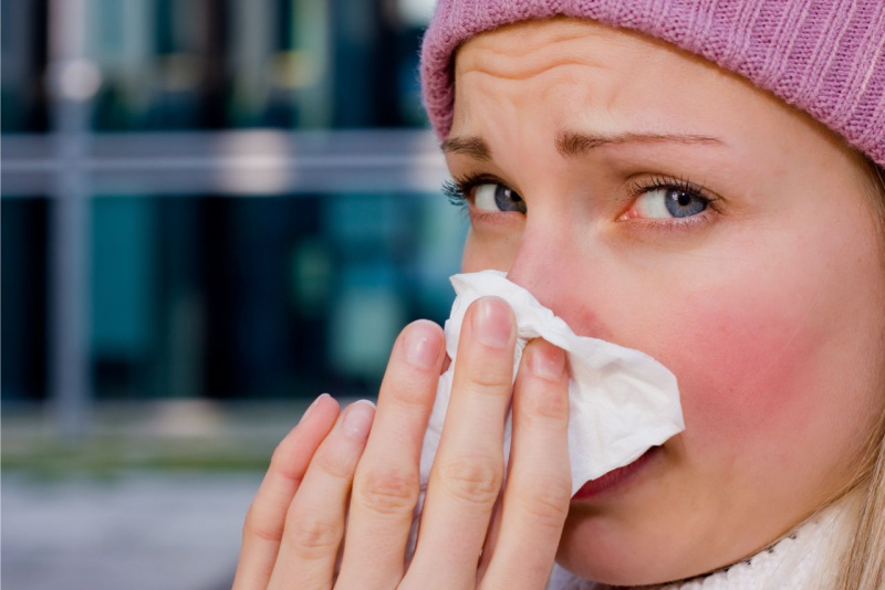 soffiarsi il naso raffreddore influenza